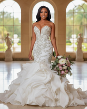 Sexy Mermaid Wedding Dress. Designed for brides who seek a balance of allure and refinement, this stunning gown features a captivating sweetheart neckline that accentuates your natural curves.