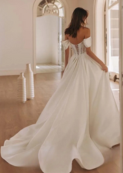 Off the Shoulder A-Line Wedding Dress 2025 Sweetheart Sleeveless