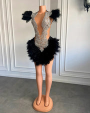 Fitted Women Birthday Party Dresses Beading Sequin Short Feathers Prom Gowns Customizable Girls Abiti Da Cocktail