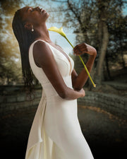 Elegant V Neck Mermaid Satin Wedding Dresses With Big Bow Backless