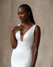 Elegant V Neck Mermaid Satin Wedding Dresses With Big Bow Backless