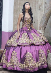 Sweetheart Purple Quinceanera Dresses Satin Lace Appliques Formal Ball Gown Sweet 16 Prom Dress Party Wear