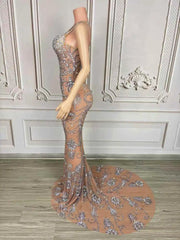 Ariyah luxurious personalized skirt prom dress with flowing skirt and elegant evening design for women.
