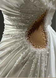 Elegant White One Shoulder Crystal Beading Wedding Dress
