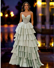 Sexy Sweetheart Pleat Tiered Satin Sleeveless Evening Prom Dress