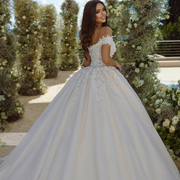 A Line Boat Neck Wedding Dresses Floor Length Beaded Lace Appliques Bridal Gowns with Cathedral Train