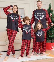 2023 New Christmas Family Pajamas Set Mom Dad Kids Baby Matching Outfits Elk Print Cute Sleepwear Xmas Family Look Clothing Sets