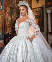 Morocco 2023 Gorgeous Wedding Dresses Pricess Ball Gown Lace Pearls Long Sleeves Sheer Neck White Bridal Gowns Vestido De Novia