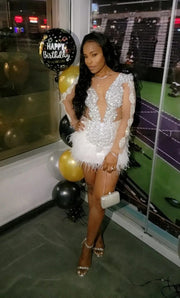 Sparkly Crystals Beaded White Feather Short Prom Dresses Luxury Sheer Long Sleeve Birthday Party Gowns